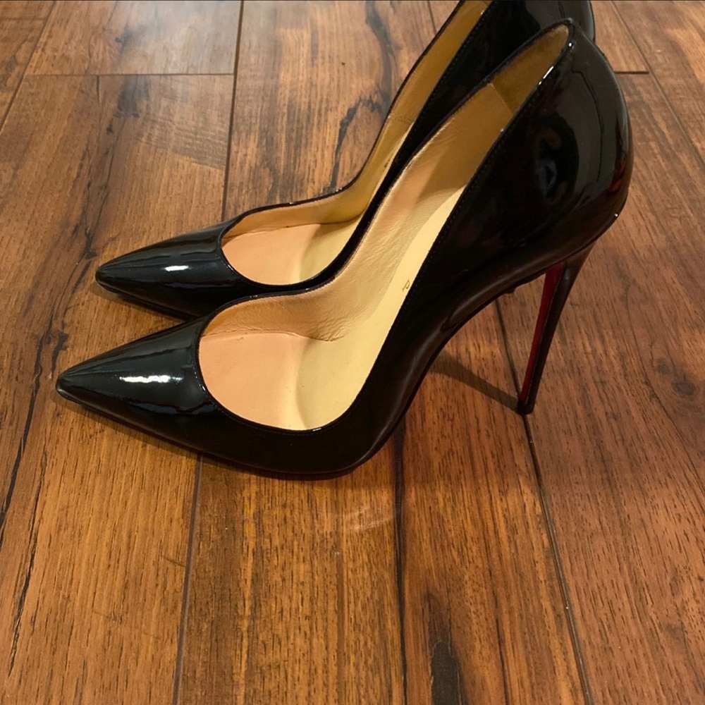 Christian Louboutin So Kate 120